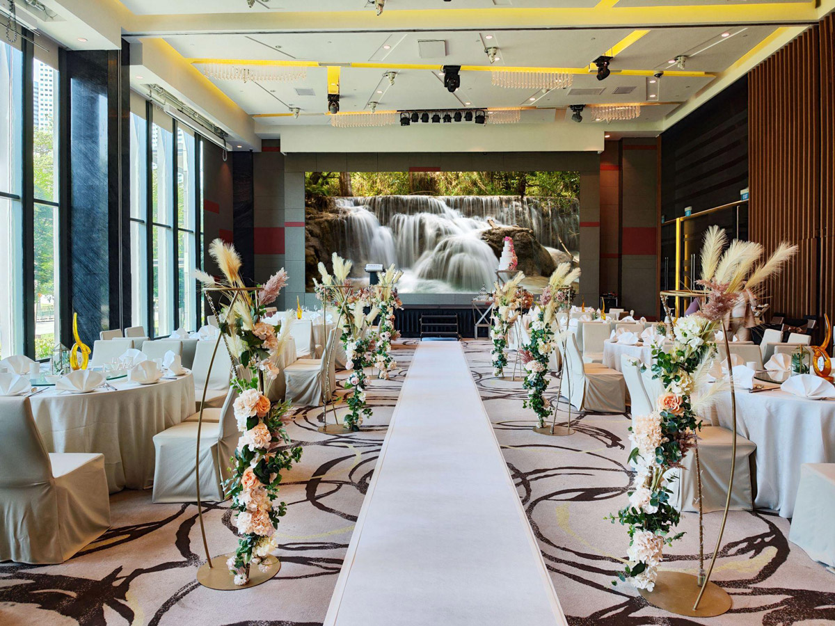 A Wedding Venue dripped with luxury and sophistication at PARKROYALon Beach Road